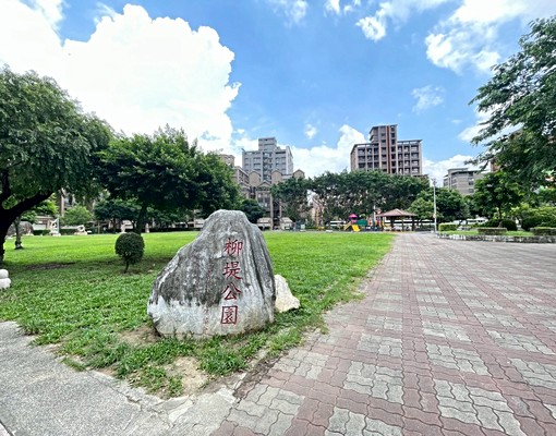 🍀光榮路忠義國小金店面大空間🍀 - Image 15