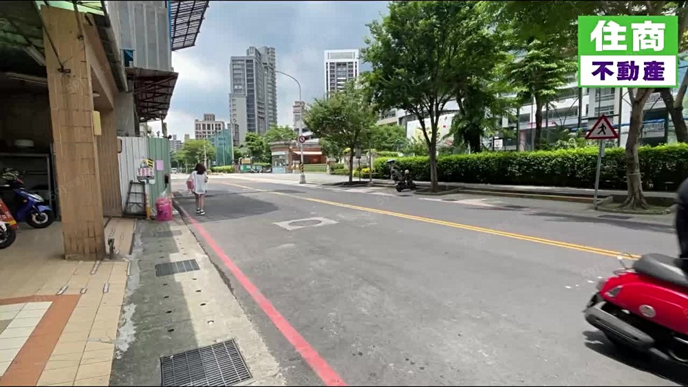 🍀光榮路忠義國小金店面大空間🍀 - Image 1