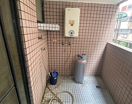 內新市場中新街/全新整修臨路透天店面1~2樓三房平車可貓租補 - Image 15