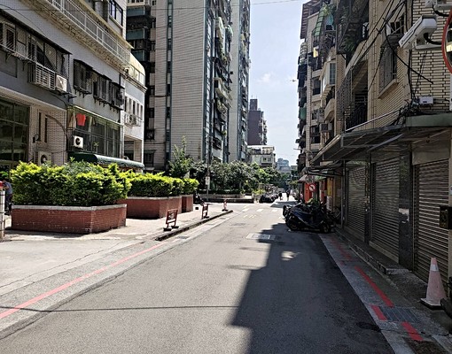 鄰近民權西路站平面大車位 - Image 14