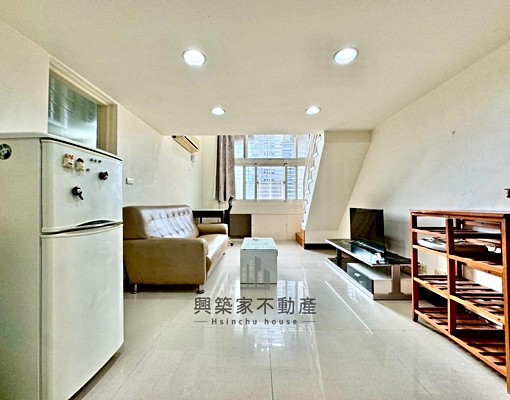 A走路至高鐵~陽光滿滿樓中樓~社區管理 - Image 1