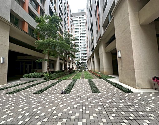 黃金地段園區旁．正關新路上．大三房配B1平車 - Image 12