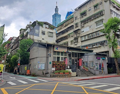 仁愛路國館市政府光復市場光復南路415巷 - Image 1