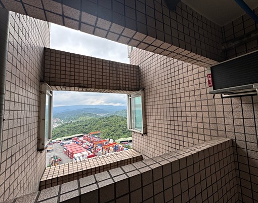電梯2房傢俱電需自備含管理費可申請租補 - Image 9