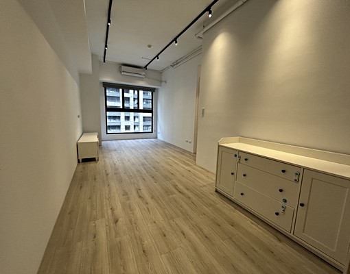 高鐵A18站ꕤ園首之道全新可寵物簡配家俱三房車位 - Image 1