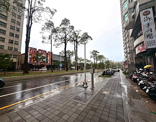 租~獨家~戀上北區太皇園高樓有陽台套房(可租補) - Image 11