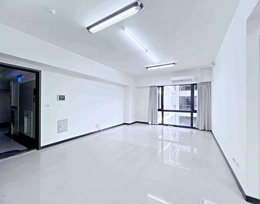 誠租-中正路少釋出的三和苑景觀超大邊間四房+車位🦅鉑曜大展 - Image 1