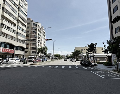 梧棲區大智路二段黃金店面面寬臨路方正面寬~租店面一樓約20坪 - Image 3