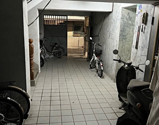 電梯大坪數3房公寓忠義街商圈生活機能佳.近學區 - Image 7