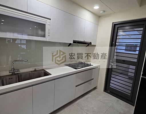 工研院採光舒適｜景觀三房含車管｜無棟距傢俱電齊全 - Image 3
