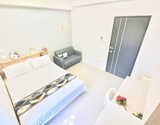 可雙租補✨整棟超新✨陽台獨洗曬✨衛浴開窗✨室內機車位✨子母車 - Image 2