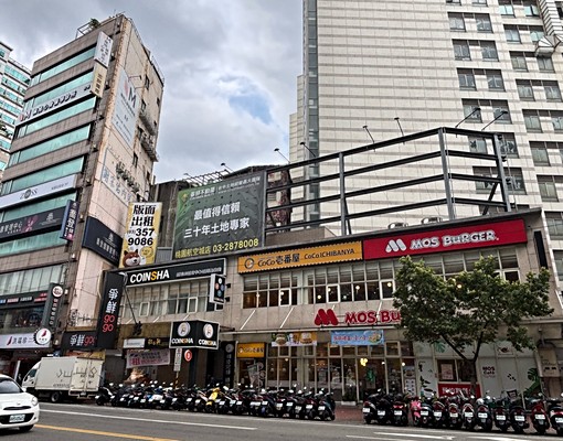 站商圈採光大套房(租金含網路第四台!!)近復興路中正路 - Image 12