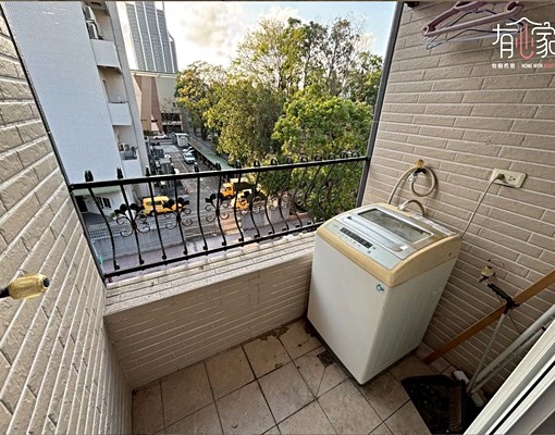 近高醫採光大空間獨立陽台洗衣機舒適套房 - Image 3