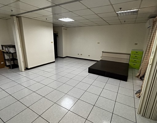 2戶打通大大的空間近台中醫院 - Image 5