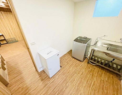 捷運東湖、葫洲/優質套房。可寵物。採光佳。有陽台 - Image 3