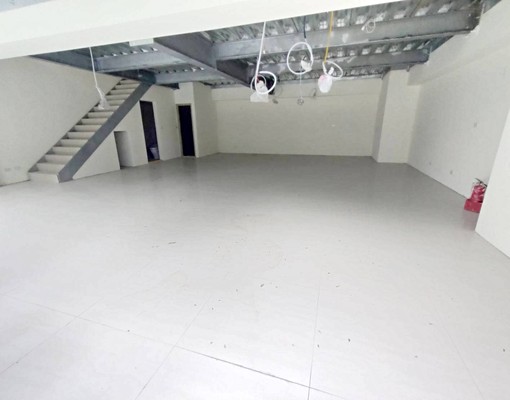 1+2樓黃金店面👍方正大空間❤️全新屋況❤️ - Image 2