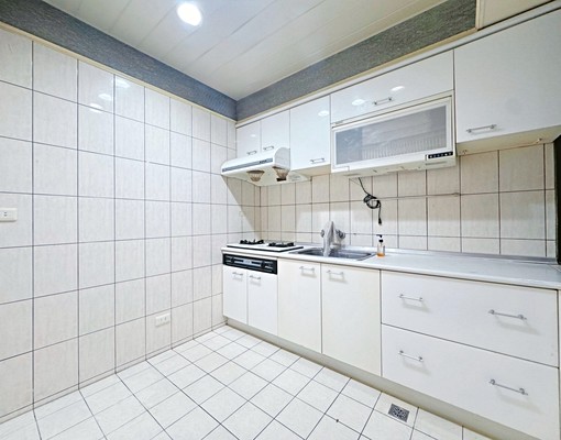 租~板橋捷運府中站電梯三房!!!超搶手~住商小宇 - Image 10