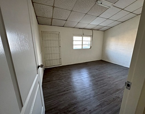 五權東路上近中華路透天 - Image 2