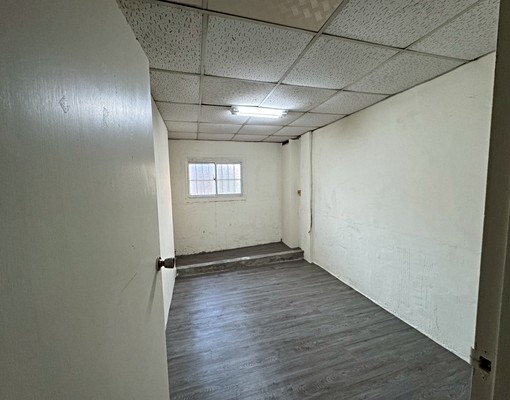 五權東路上近中華路透天 - Image 4