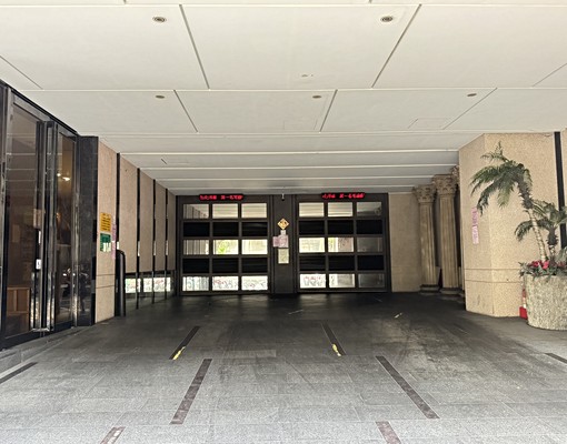 優質社區,24小時保全,交通安全便利.臨福星國小。 - Image 1