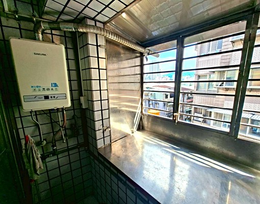 永安市場❣️2房租補入籍免爬梯陽台曬衣台電新冷氣對外窗採光通 - Image 11