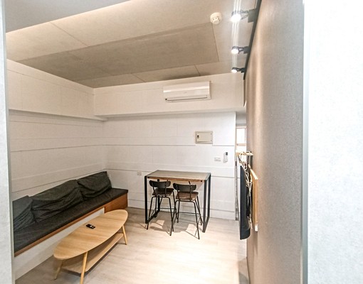 一中電梯三房有管理員 - Image 1