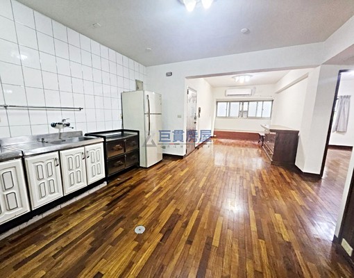 ✿實拍屋況✿二樓公寓✿採光通風極優✿空間大兩房✿鄰天津商圈 - Image 1