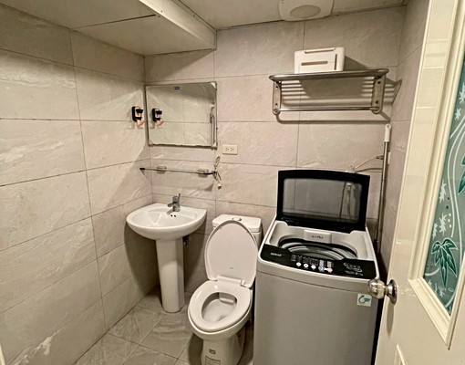 大橋頭、包水瓦斯/可租補報稅❣️採光通風佳獨洗曬生活機能佳❣ - Image 5