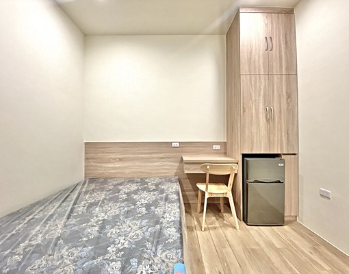 步行可到榮總醫院近東海澄清🌟可雙租補🌟系統櫃裝潢🌟陽台 - Image 3