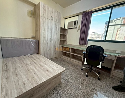 兆基🏡小資套房.包水.近成大市區車站 - Image 1