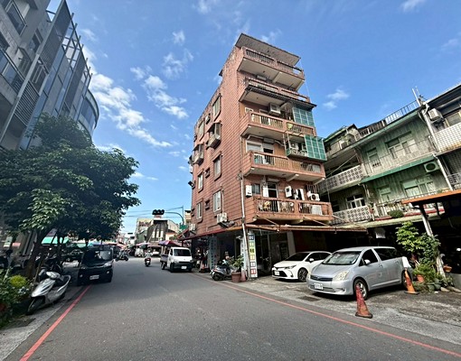 羅東南門市場平面車位2房公寓三樓 - Image 4