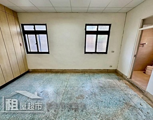 《工商路全聯旁寬敞4房》 - Image 5