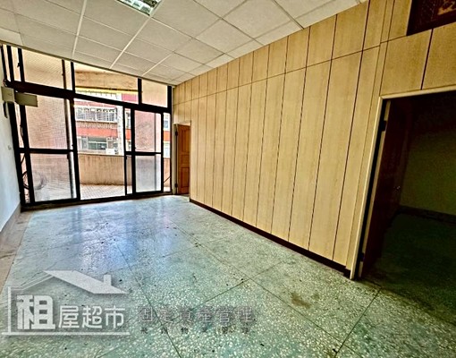 《工商路全聯旁寬敞4房》 - Image 1