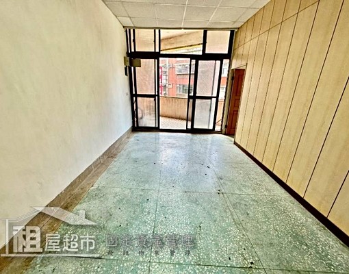 《工商路全聯旁寬敞4房》 - Image 3