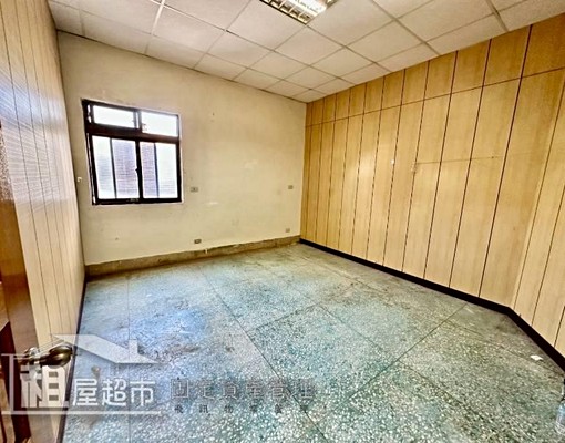 《工商路全聯旁寬敞4房》 - Image 9