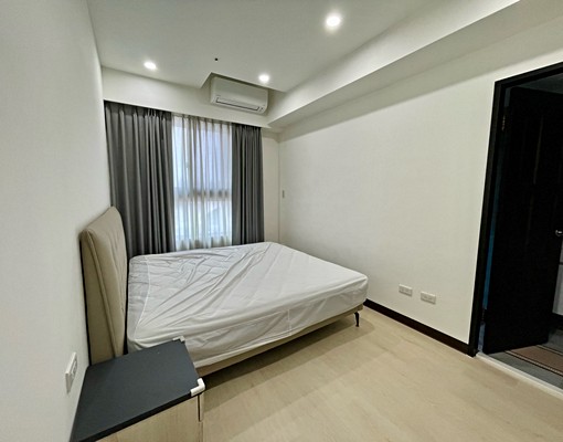 高鐵特區/3房車位傢俱電器出租 - Image 6