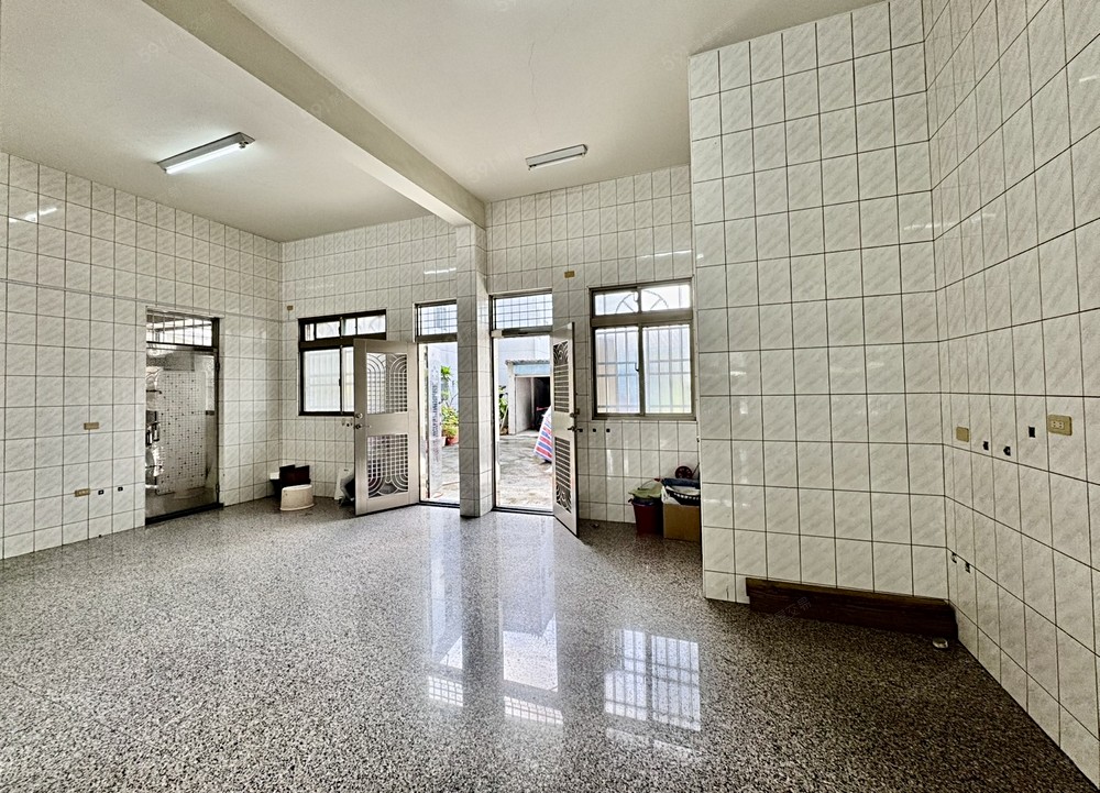 租客與屋主各自獨立門戶,確保隱私