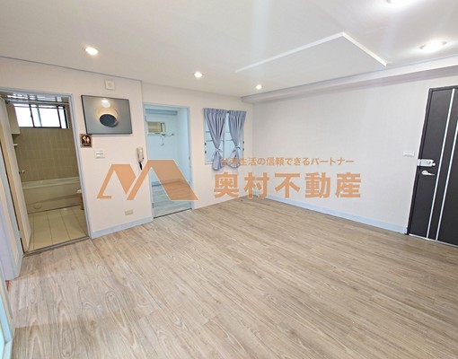 國泰華府帝寶對面●住辦皆宜24H管理坪數實在 - Image 1