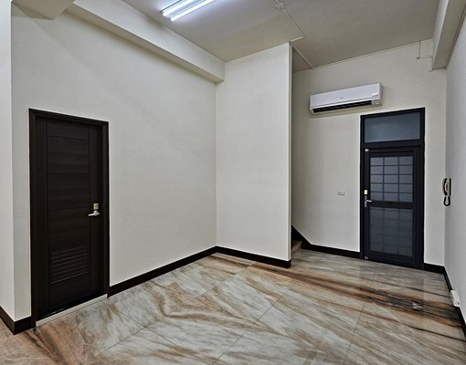 特區住辦~格局方正,室內使用空間大 - Image 21