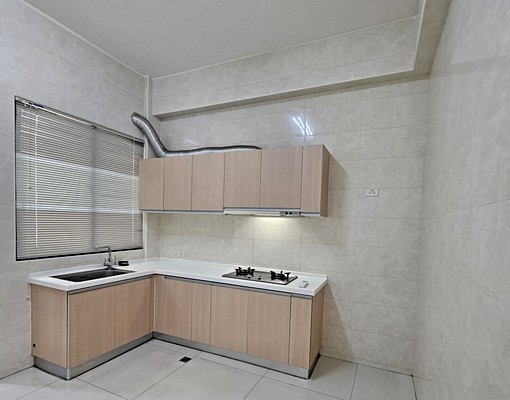 特區住辦~格局方正,室內使用空間大 - Image 4