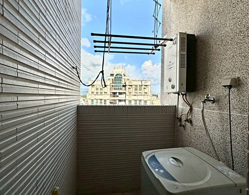 站前Casa2房含管費,生活機能佳,必租地點 - Image 8