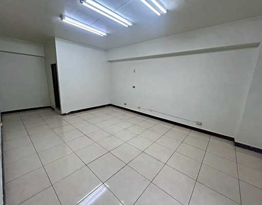 光彩街4房電梯華廈出租 - Image 7