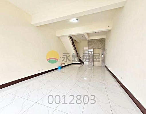 高鐵五房電梯金透店《高鐵十分鐘內抵達》 - Image 1