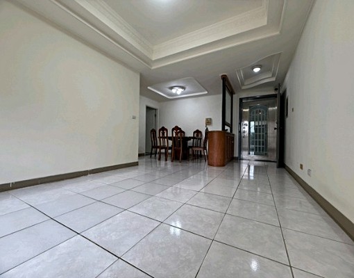 力霸花園城三房車出租 - Image 2