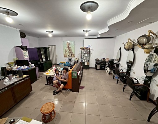 美髮住辦店面一樓 - Image 6