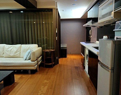 東區忠孝敦化捷運電梯兩房漂亮屋況附家具家電立即可入住 - Image 15