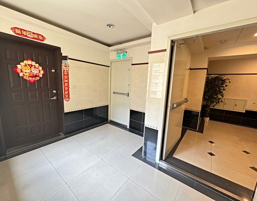 超大超優地點❤榮耀之城景觀大四房獨立平面超大車位 - Image 2