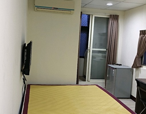 西門站/採光/獨洗/家具全/優質套房/不收服務費 - Image 6