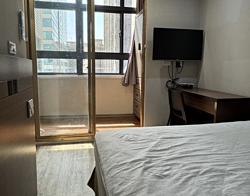 宅樂❤️東區近南紡成大、可租補電梯大樓有獨洗垃圾集中含管理費 - Image 1