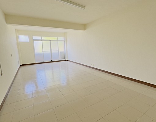 張家榮專任🧧圓環西路店住室內空間超大 - Image 7